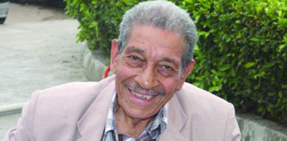 يوسف الشاروني