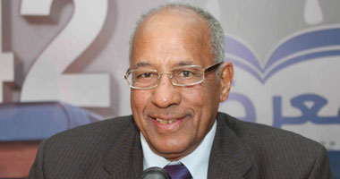 أحمد إبراهيم درويش